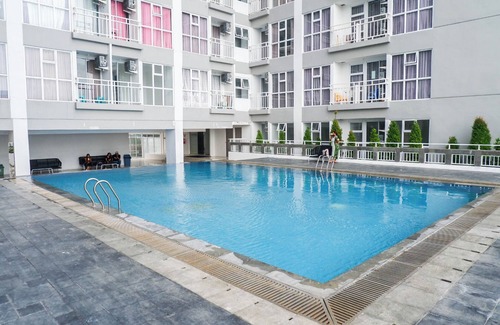 Surabaya Apartment | Immaculate Studio with Pool and Breakfast in Surabaya