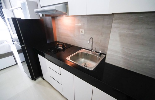 Surabaya Apartment | Cozy Studio at Bale Hinggil Apartment with Pool & Breakfast