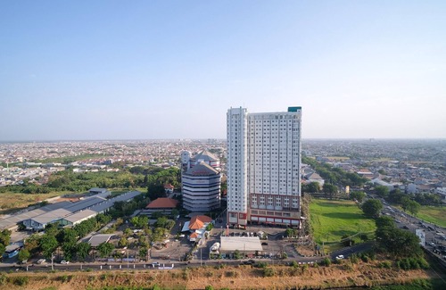 Surabaya Apartment | Cozy Studio at Bale Hinggil Apartment with Pool & Breakfast