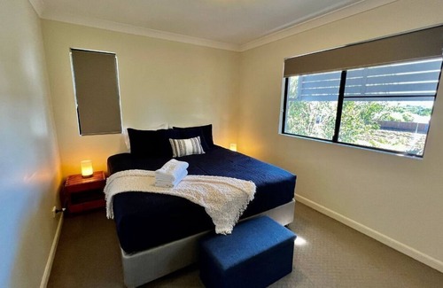 Douglas Apartment | Cozy Unit Near JCU & TSV Hospital with Pool Access