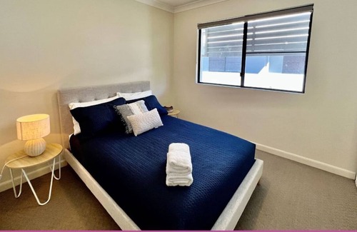 Douglas Apartment | Cozy Unit Near JCU & TSV Hospital with Pool Access