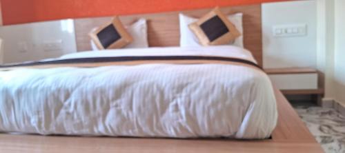 Shrirangapattana Hotel | Relax at Tie River Side Resort: Family-Friendly Amenities