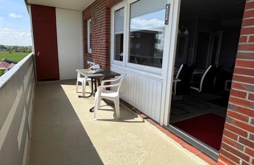 Horum Apartment | Ocean View Haven: Tief 10 Wattn with Private Pool