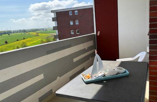 Horum Apartment | Ocean View Haven: Tief 10 Wattn with Private Pool