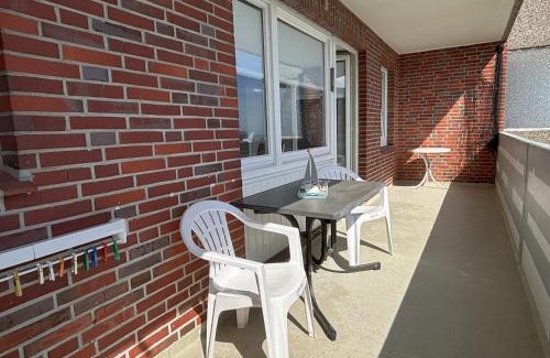 Horum Apartment | Ocean View Haven: Tief 10 Wattn with Private Pool