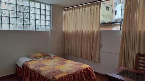 Aguas Calientes House | Cozy Tierra Mágica Hostal: Family-Friendly Getaway Awaits