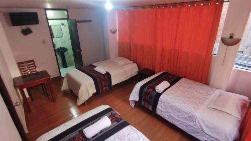 Aguas Calientes House | Cozy Tierra Mágica Hostal: Family-Friendly Getaway Awaits