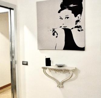 Old Town Apartment | Discover Tiffany House: Pet and Child Friendly Retreat