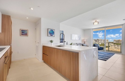 Central Beach Condo | Premier Stay at Tiffany Indigo: Rooftop Pool & Walk to Beach
