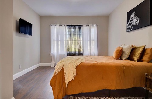 Portsmouth House | Discover Tiffany's Tranquility Home: Family-Friendly Retreat