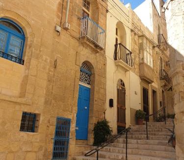 Birgu House | Discover Tifkira: A Memorable Stay for Families & Pets