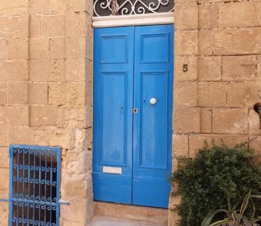 Birgu House | Discover Tifkira: A Memorable Stay for Families & Pets