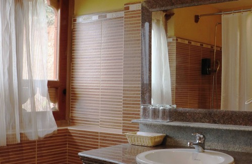 Paro Hotel | Relax at Tiger Nest Resort with Spa and Family-Friendly Amenities