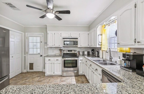 Highlands - Perkins House | Convenient Getaway at Tiger's Den, Close to LSU Events