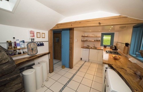 Isle of Lewis Cottage | Romantic Tigh Bhisa Blackhouse with Open Fire in Tolsta Chaolais
