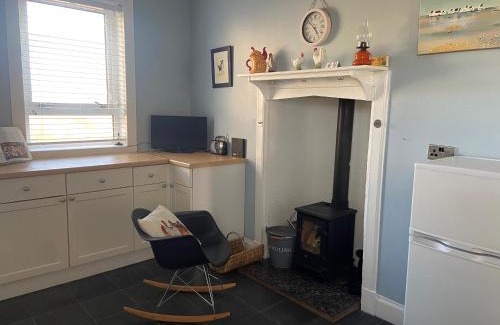 Carloway Apartment | Pet-Friendly Getaway at Tigh-na-Greine - Rated 9.8/10