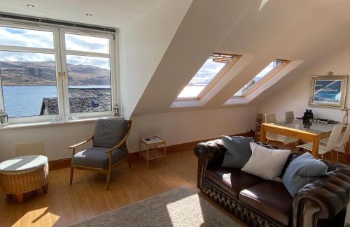Tighnabruaich Apartment | Scenic Tighnabruaich Duplex Apartment with Ocean Views