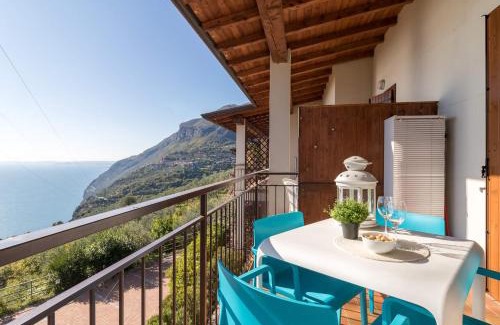 Oldesio Apartment | Pet-Friendly Tignale Bellevue: Family Getaway Awaits!