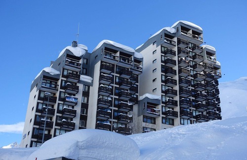 Val Claret Apartment | Unforgettable Stay at Tignes Val Claret with Spa & Views