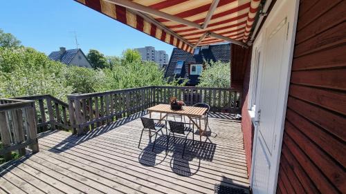 Lillekula Apartment | Charming Tihase Garden View Apartment - Rated 9.1/10