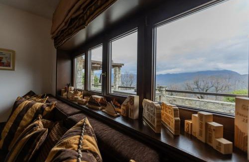 Terpsithea Villa | Elegant Tihio Villa: Pet-Friendly Retreat with Ocean Views