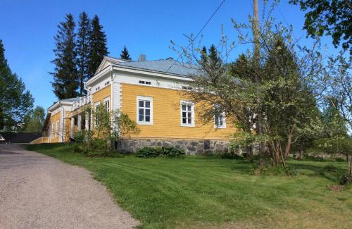 Sulkava Hotel | Experience Tiittalan Kartano: Pet-Friendly with Hot Tub