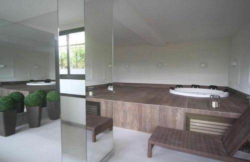 Tijuca Apartment | Prime Location at TIJUCA Atrium: Pool & Ocean Views Await