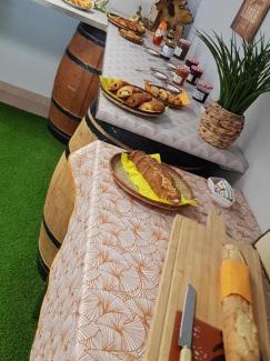 Tournon-sur-Rhone Hotel | Pet-Friendly Escape at Tikazéla - Tournon-Sur-Rhône 9.1/10
