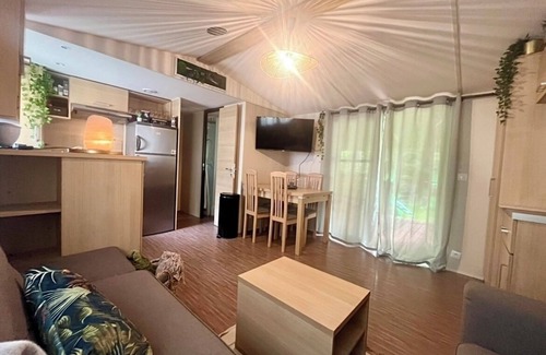 Saint-Cheron House | Experience Nature at Tiki House Mobil Home Near Paris