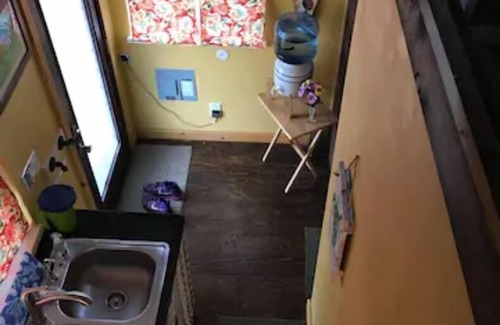 Ohia Estates House | Top-Rated Tiki Tiny House with Oceanfront Views in Volcano