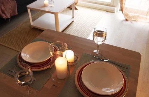 Vantaa City Centre Apartment | Tikkurila studio for 4 people next to the airport, private parking