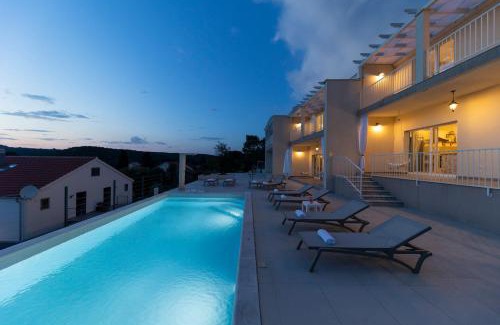 Zman Apartment | Experience Tilagus Holiday Villa - Nostromo, Rated 10/10