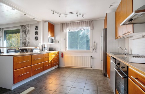 Rovaniemi House | Spacious Family Retreat Perfect for Groups and Pets