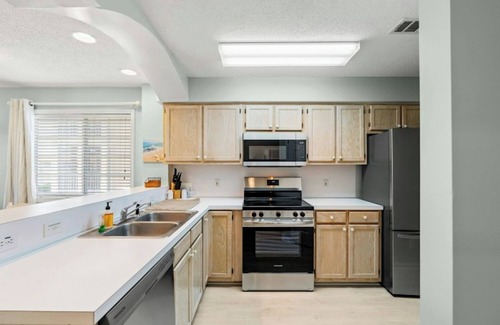 Cherry Grove Beach Apartment | Tilghman Shores A6- 2BR- Pool, Hot Tub