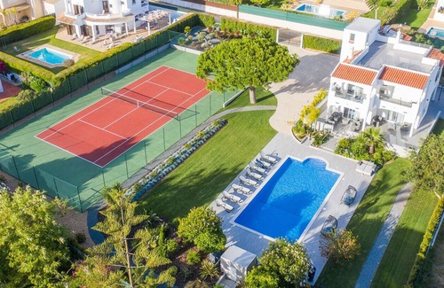 Castelo Villa | Tilias Villa: Private Pool, Tennis Court & Top-Rated Stay