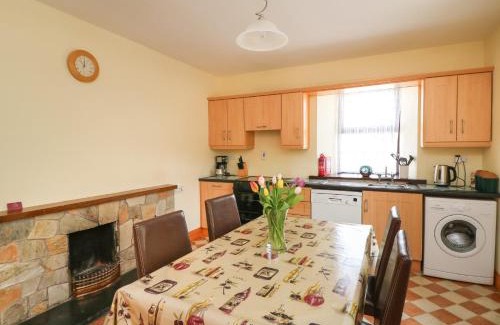 Kilmore House | Ocean View Getaway at Tilladavin House - 4-Star Retreat