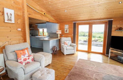 Bircotes Cottage | Family-Friendly Tilly's Lodge: Character Cottage in Tickhill