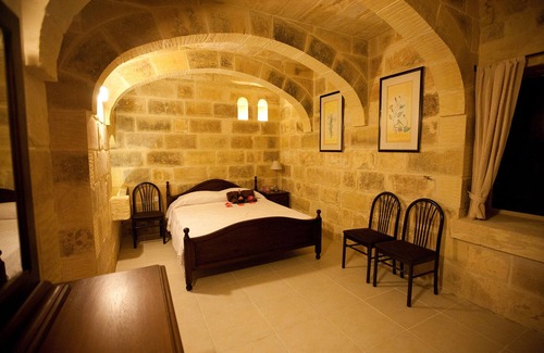 Gharb Other | Relax at Tilmun: Family-Friendly Farmhouse with Pool