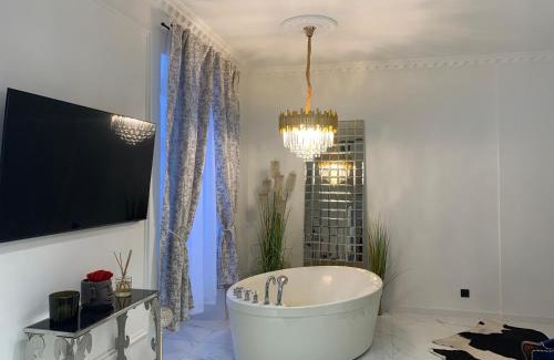 Old Town Apartment | Relax in Tiltų 5 Jacuzzi Apartment with Hot Tub Access