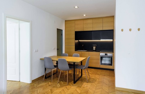 Vracar Apartment | Tim 3