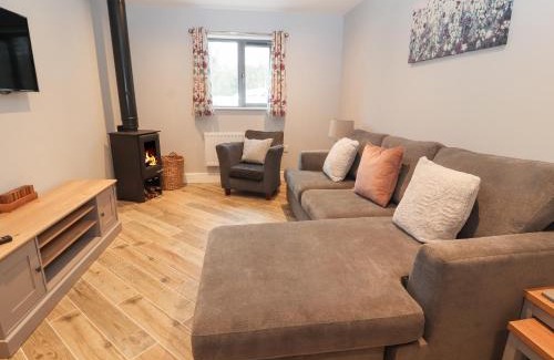 Mouldsworth House | Discover Timadon Cottage: Family-Friendly Retreat with 9.6/10