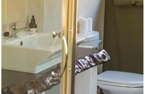 Thorny Bush Game Reserve Cabin | Explore Timbavati Safari Lodge with Oceanfront Views
