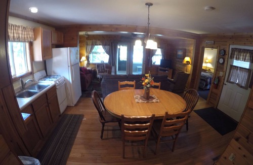 Lac du Flambeau Cabin | Timber Bay Resort: Pet-Friendly Retreat with Ocean Views
