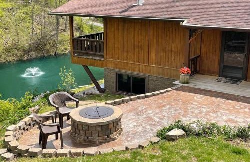 Union Ski Chalet | Timber Frame Country Retreat: Pet-Friendly Getaway, 4-Star Stay