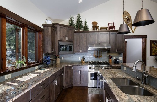 Nathrop House | Timber Frame Home: Breathtaking Views & Family-Friendly Amenities