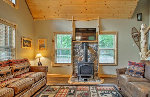 North Conway House | Cozy Timber Home Steps from Slopes and North Conway Shops