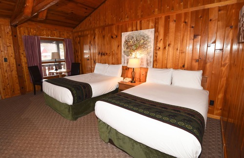 Ludlow Hotel | Timber Inn Motel: Pet-Friendly Stay with Spa and Breakfast
