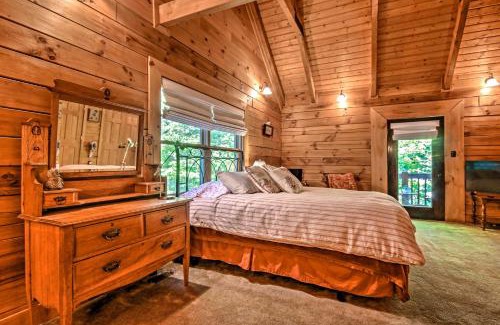 Massanutten House | Charming Owl Lodge Cabin: Adventure Awaits You!