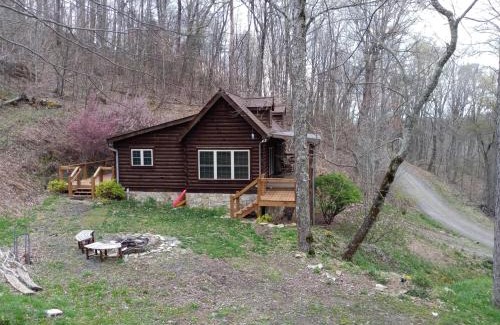 Wolf Laurel House | Timber Lodge989 El Miner
