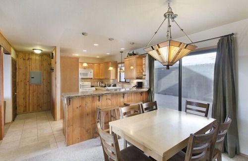 Mammoth Lakes Condo | Timber Ridge #29: Ski-In/Ski-Out with Family-Friendly Amenities